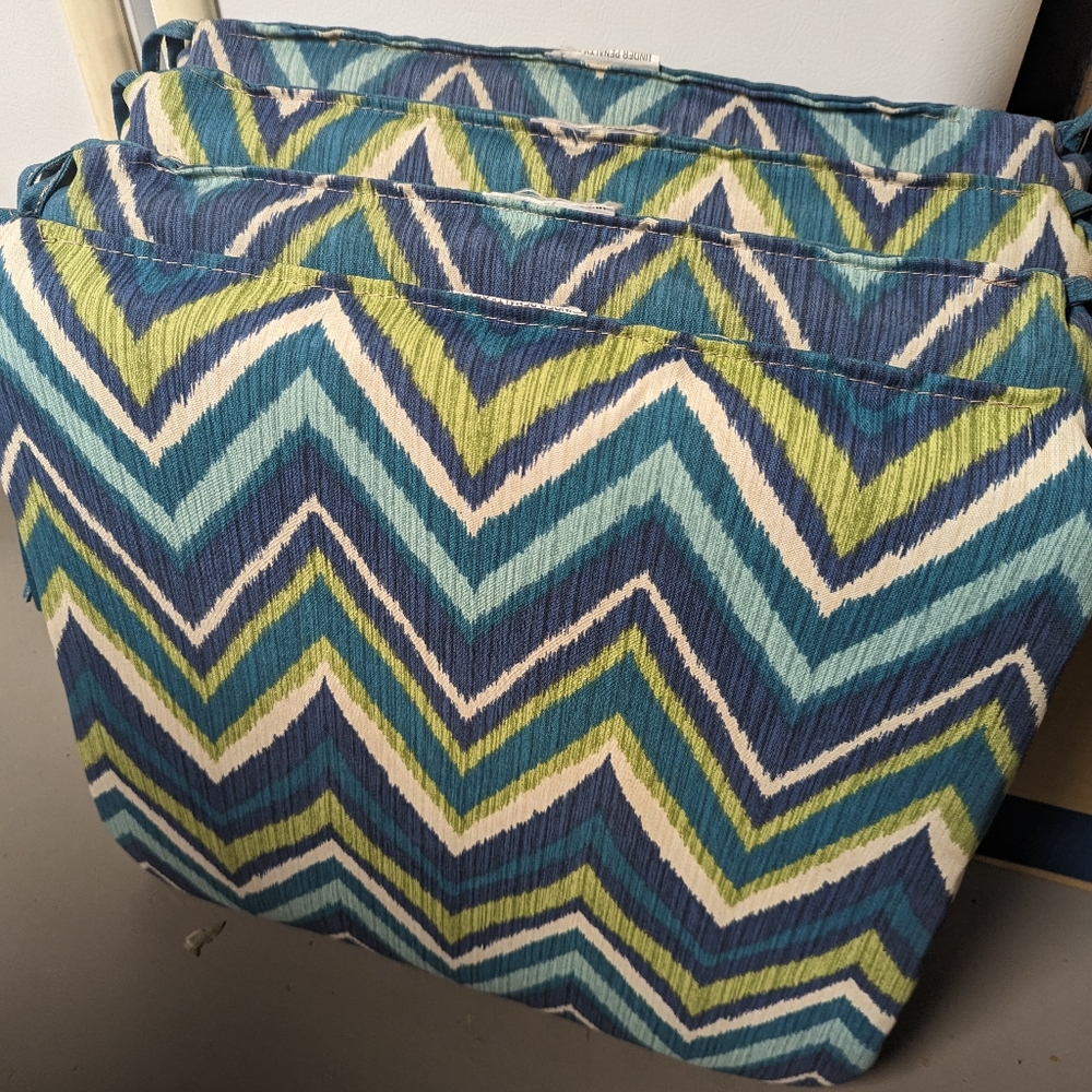Set of 4 outdoor seat cushions